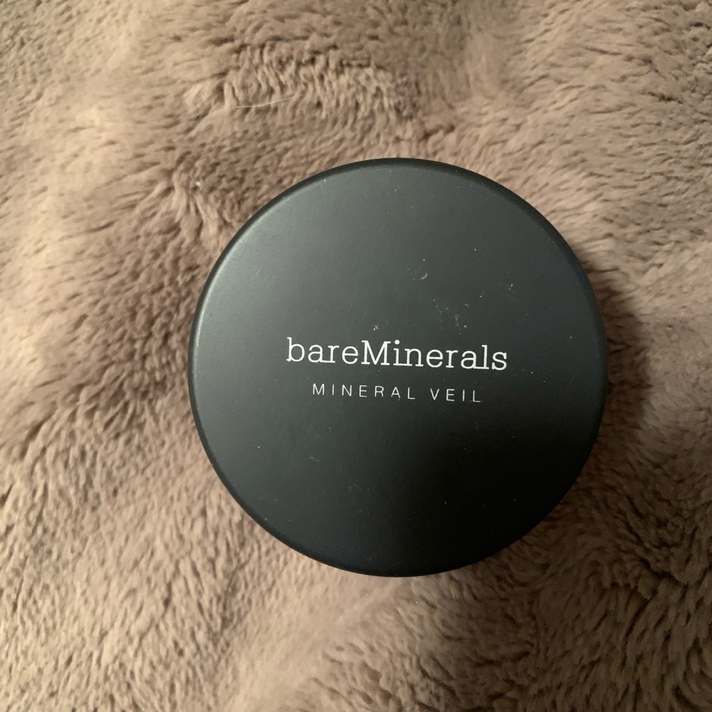 Bare Essentials mineral veil